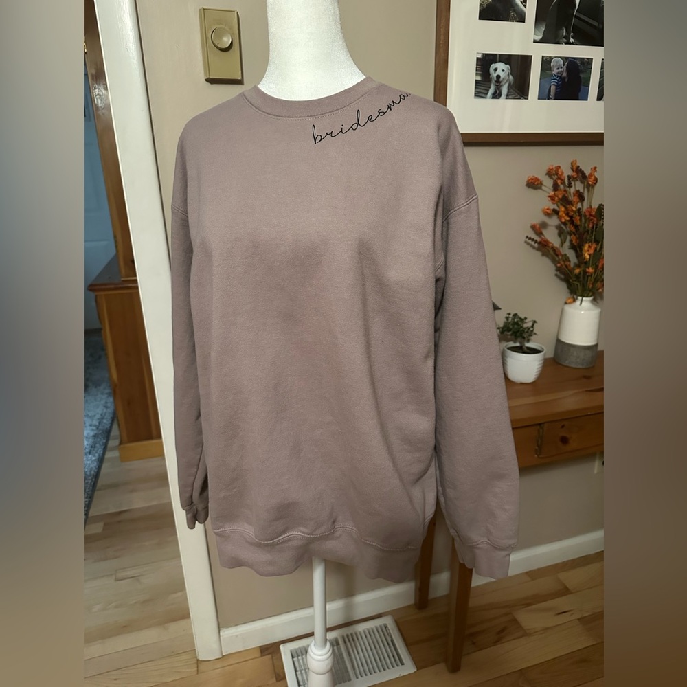 BRIDESMAID Light Purple Sweatshirt -around neck